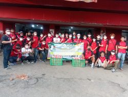 Si Cepat Ekpress Gropet Bagi-Bagi Takjil Gratis