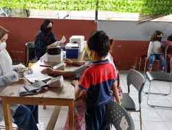 Sebanyak 100 orang Laksanakan Vaksin Booster di Gerai Pasar Jabon Meruya Utara