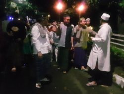 Semarak Pawai Obor Warga RW 02 Kelurahan Wijaya Kusuma, Jakbar