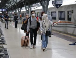 Sebanyak 651.427 Penumpang Penuhi Persyaratan Keberangkatan di Stasiun Gambir dan Pasar Senen