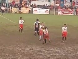Norak! Dewan Tangsel Pukul Wasit dalam Pertandingan Tarkam