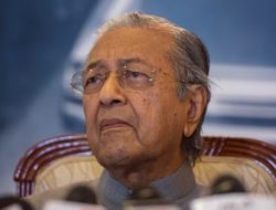 Mantan PM Mahathir Sebut Malaysia Berhak Klaim Riau, Kemlu Anggap Tidak Berdasar