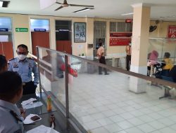 Tinjau Pelayanan Publik, Kalapas Cipinang Imbau Petugas agar Terapkan 5S