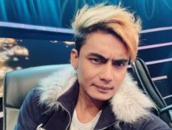 Charly Van Houten Kabarkan Dirinya Alami Kecelakaan