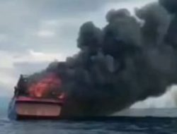 KM Lautan Indah Terbakar di Perairan Paiton Probolinggo