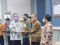 Anies Sampaikan Penghargaan Moehammad Hoesni Thamrin, Terima PWI Jaya Award