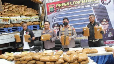 Polres Jakarta Barat Gagalkan Peredaran Ganja Sebanyak 304 Kilogram, Jaringan Sumatera-Jawa