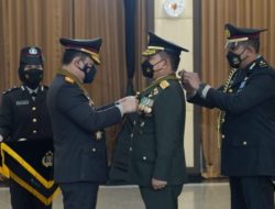 Polri Berikan Bintang Bhayangkara Utama ke KSAD