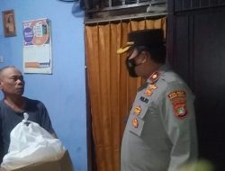 Polsek Kebon Jeruk Salurkan Bantuan ke Anak yang Derita Ginjal Akut