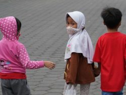 Peningkatan Kasus Gagal Ginjal Anak Usia 6-18 Bulan, Kemenkes Intruksikan Apotek Tak Jual Obat Sirup