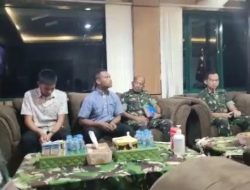 Video Dua Oknum Polisi yang Jilat Kue TNI Sedang Hadap Pangdam XVIII/Kasuari Meminta Maaf