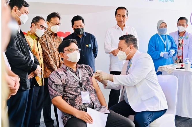 Jokowi Luncurkan Vaksin IndoVac Produksi Dalam Negeri 1 Screenshot 20221013 170112 Chrome