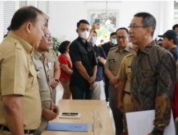 PJ Gubernur DKI Tinjau Posko Pengaduan yang Kembali Dibuka