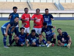 Sepak Bola Persahabatan, Kapolres Tangsel Bangga Bisa Bertanding Melawan Persija Glory 2001