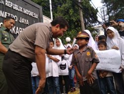 Beri Semangat Polisi Hadapi Terorisme Anak Cakung Kreatif Datangi Polres Jakarta Timur
