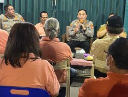 Ngopi Bareng Kapolres Jakbar Bersama Warga RW08, Rawa Buaya