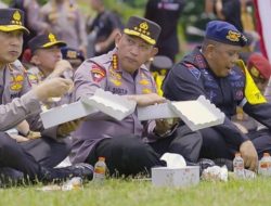 Tomud Jakbar Apresiasi Kapolri yang Duduk Lesehan Makan Bareng Anggotanya