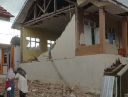 Gempa Cianjur, Selain Korban Meninggal dan Luka-luka Ratusan Bangunan Pun Porak Poranda