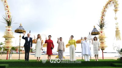 Ibu Iriana Ajak Para Pendamping Pemimpin G20 Melihat Kearifan Lokal Indonesia 1024x682 1