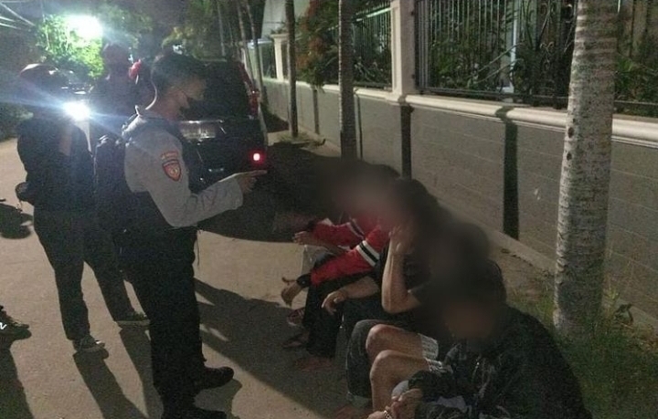 Lima Remaja di Jakarta Barat Ditahan Polisi, 2 Sajam Berhasil Diamankan 1 Screenshot 20221113 203159 Chrome