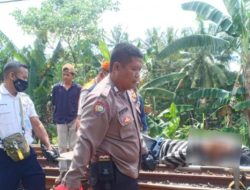 Polsek Jawilan Evakuasi Korban Tertabrak Kereta Api