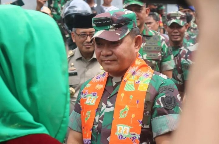 KASAD Jendral Dudung Resmikan Bedah Rumah Warga di Jakarta Barat 1 Screenshot 20221213 200609 Instagram