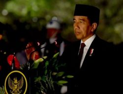 Jokowi Pimpin Apel Kehormatan di Taman Makam Pahlawan Kalibata