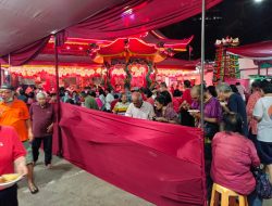 Rayakan Cap Go Meh, Masyarakat Padati Vihara Amurva Bhumi