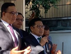 Pasangan AMIN Berdoa Sebelum Pembacaan Putusan Sengketa Pilpres 2024 Oleh MK