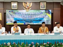 Tim Penilaian Lomba Kelurahan Lakukan Verlap di Kantor Kelurahan Kembangan Selatan