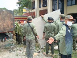 Kerja Bakti, Persiapkan Tempat Baru Kantor Satpol PP Cengkareng