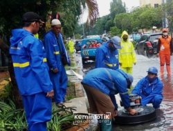 Upaya Tangani Banjir, Pemkot Jakbar Siapkan 50 Unit Pompa Apung