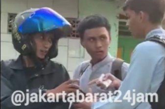 Kasudin Pendidikan Jakarta Barat Imbau Pelajar Agar Tidak Mudah Diiming-imingi Orang Tak Dikenal 1 IMG 1408