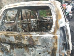 Hendak Membawa Tersangka Penyerobotan Lahan, Mobil Polisi Dibakar