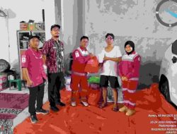PMI Jak-ut Beri Sembako Dan Selimut Ke Korban Kebakaran Pademangan Barat