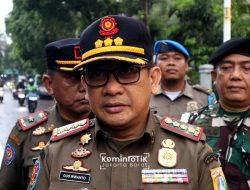 Menggangu Akses RSUD Cengkareng, Ratusan Petugas Gabungan Tertibkan PKL