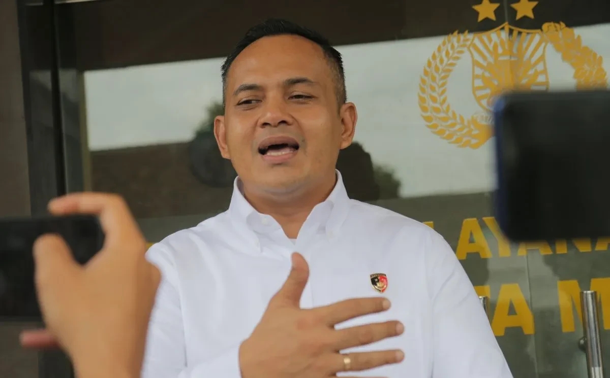 kompol yogi 14.jpg