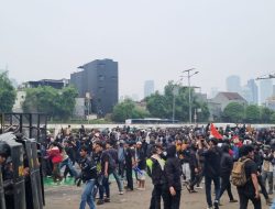 Aksi Demo di Depan DPR RI Memanas, 15 Orang Ditangkap Empat Di Antaranya Pelajar SMA