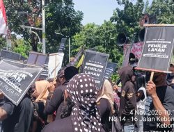 Balai Kota Didemo, Massa Aksi Tuntut Ganti Rugi Lahan yang Digunakan untuk Proyek Pemerintah Provinsi DKI Jakarta
