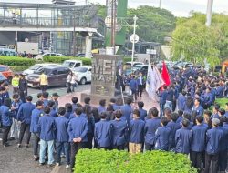 Mahasiswa Trisakti Gelar Unjuk Rasa Penolakan Penetapan Soeharto sebagai Pahlawan Nasional