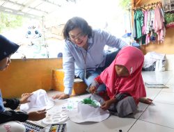 Jasaraharja Putera Gelar Kegiatan CSR di Kampung Pemulung Lapak Sarmili Bambu Pelangi dalam Road to HUT ke-32
