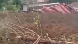 Tanah Longsor Terjang Dusun Situkung Banjarnegara, Tim BPBD Sudah di Lokasi 3 IMG 8836