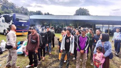 Pemprov Jateng Pulangkan 100 Warga Terdampak Banjir Sumatra