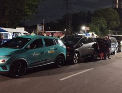 Kecelakaan Beruntun Terjadi di Jalan Deplu Raya, Antar Pengemudi Saling Cekcok