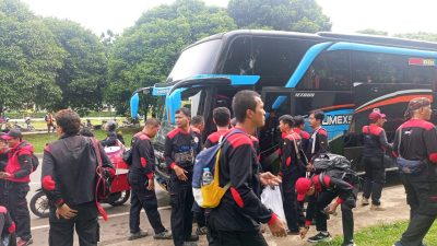 Ratusan Buruh KSPI Gelar Aksi Unjuk Rasa di DPR dan Kemenaker, Ini Tuntutannya