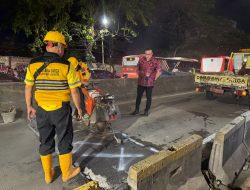 Hardiyanto Kenneth Sidak Flyover Pesing Malam Hari, Temukan Banyak Lubang dan Saluran Tersumbat
