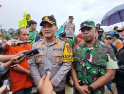 Grebek Sampah Massal di Kawasan Rawajati, Upaya Antisipasi Banjir Musim Hujan