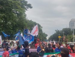 Aksi Unjuk Rasa Aliansi Simpul Rembuk Pekerja Platform Tuntut Perlindungan dan THR