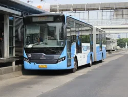 Bus Transjakarta Melindas Pejalan Kaki Hingga Tewas di Jakarta Selatan