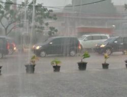 BMKG Himbau Masyarakat Potensi Hujan Disertai Petir di Jakarta